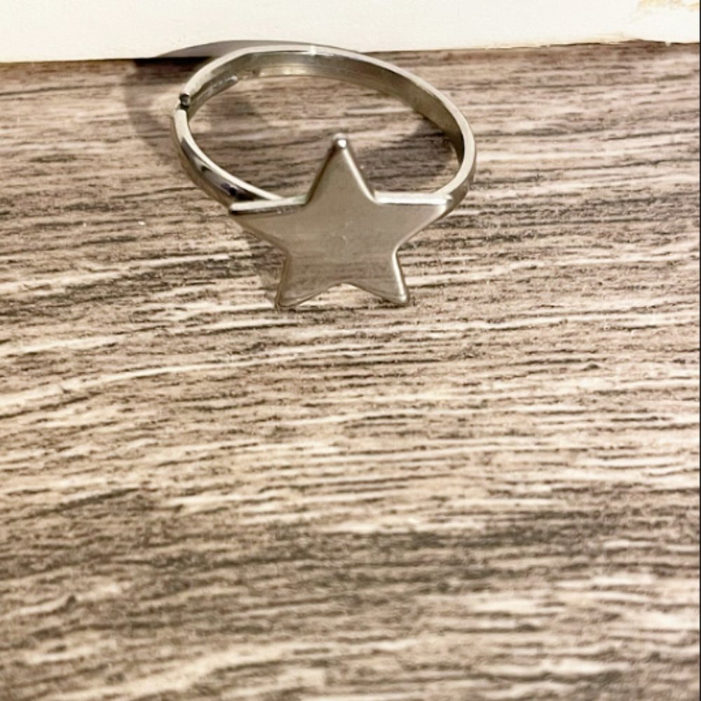 Silver star ring